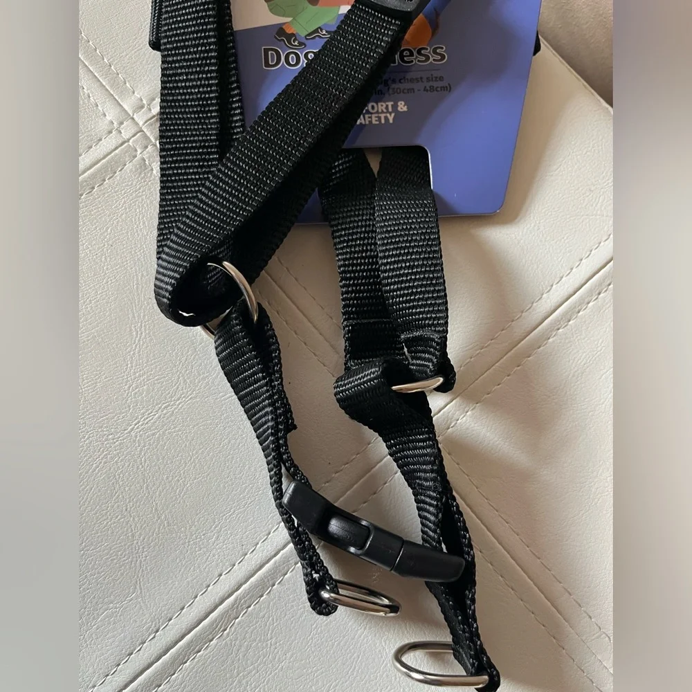 NWT Black Dog Harness for Medium Breeds